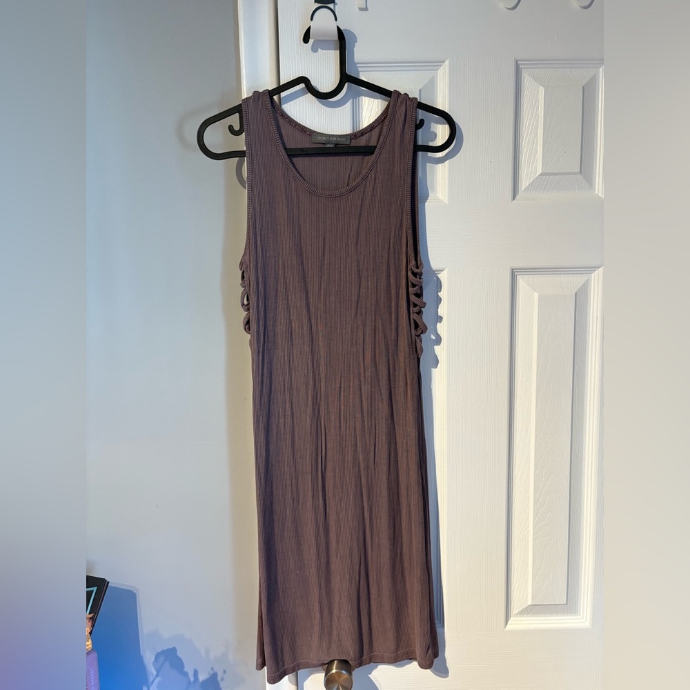 Sleeveless Purple Dress
